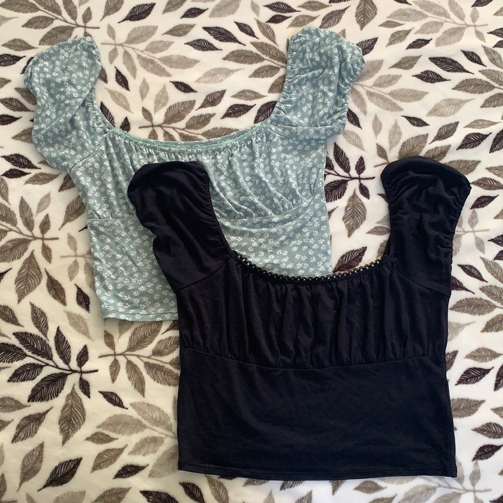 2 crop tops